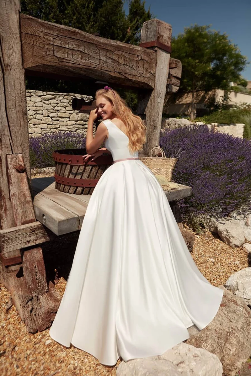 Heißer Verkauf A-Linie Braut Hochzeitskleid Einfache Satin rückenfreie Brautkleider Boho 2025, Robe De Mariee Maßgeschneidert