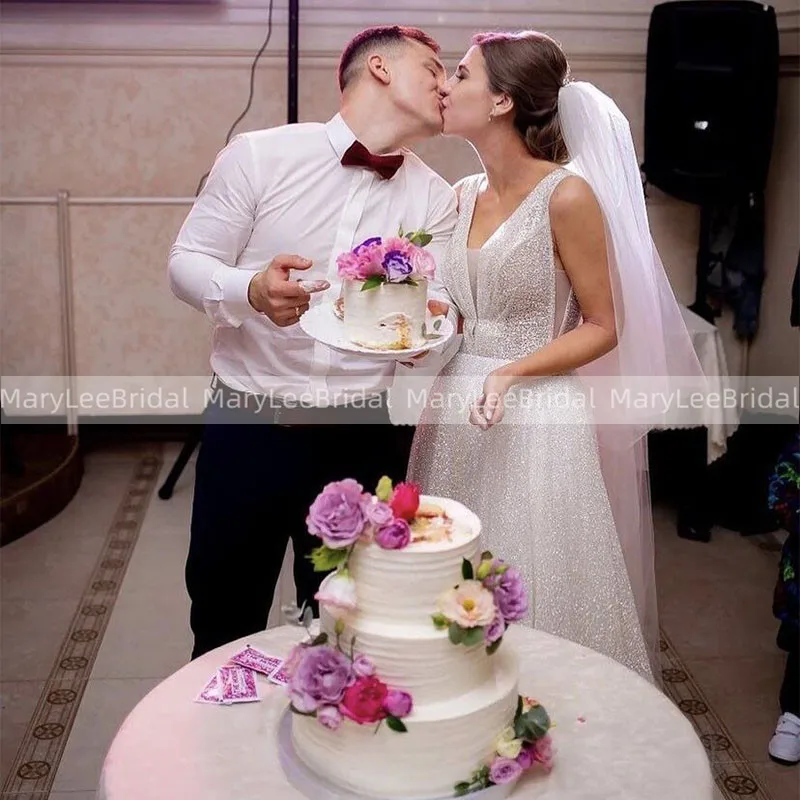 Vestido de novia brillante con cuello en V y espalda descubierta, sin mangas, línea A, marfil, longitud completa, 2021