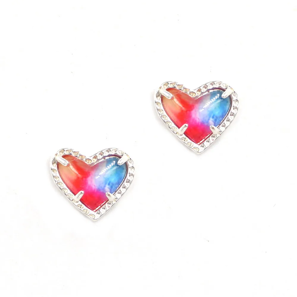 High Quality Multicolor Small Heart 3D Resin Abalone Shell Geometric Bling Bling Glitter Mini Love Stud Earrings for Women