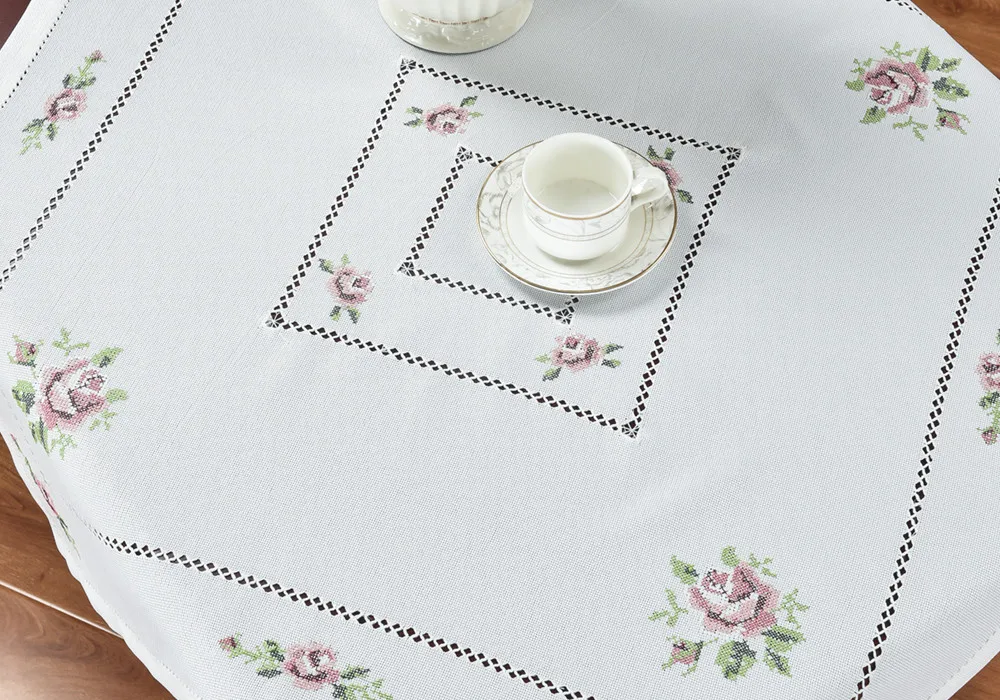 [Camellia Casa]Romantic Cross-stitch Rose Table Runner & Tablecloth,Linen Look & Washable, White & Champagne Home Airbnb Hotel