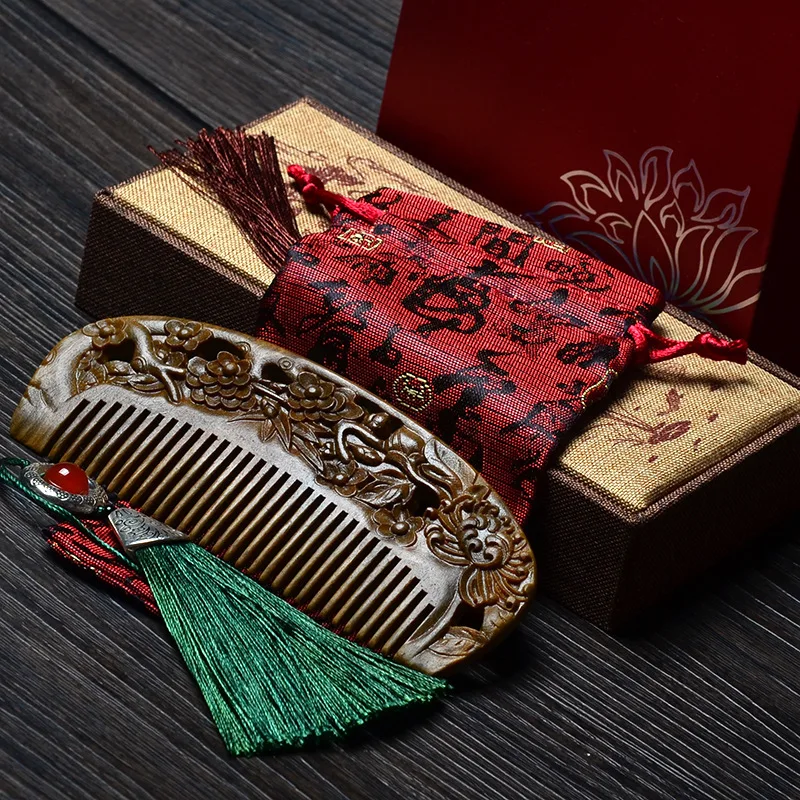 Classical Chinese Embossed Exquisite Green Sandalwood Comb Massage Anti-hair Loss Static Electricity Birthday Gift