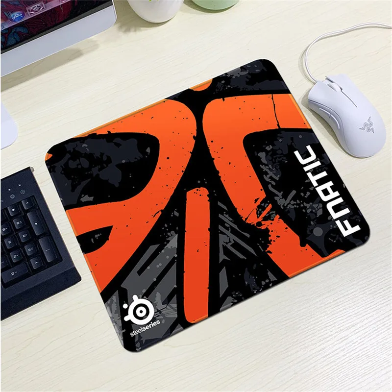 Mouse Pad Big Computer Gaming Mousepad Anti-slip Natural Rubber with Locking Edge Gaming Mouse Mat No Smell Mouse Mat for Gamer