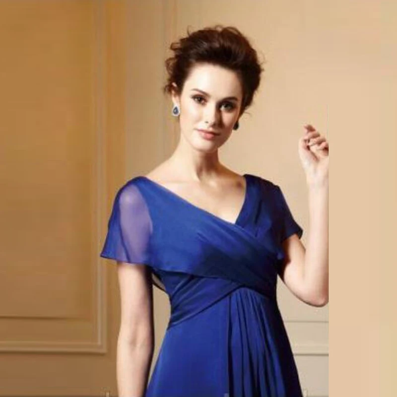 Acessível Royal Blue Império Chiffon V Neck Back Out Mãe do Noivo Vestidos de mangas curtas Wedding Party Vestidos Tea Length