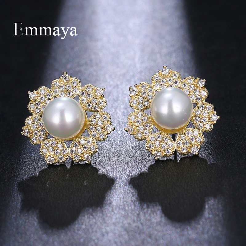 Emmaya New Flowers Surround Pearls Shape Two Colors Cubic Zircon Vivid Stud Earring For Female Banquet Cute First Choice