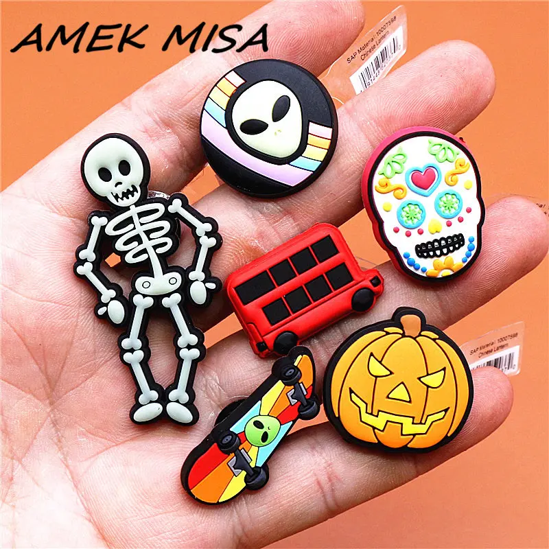 1pcs Original PVC Shoe Charms NEW Skeleton Cartoon Bus Alien Pumpkin Lantern Slippers Decorations Pin for Kids Party Gifts U196