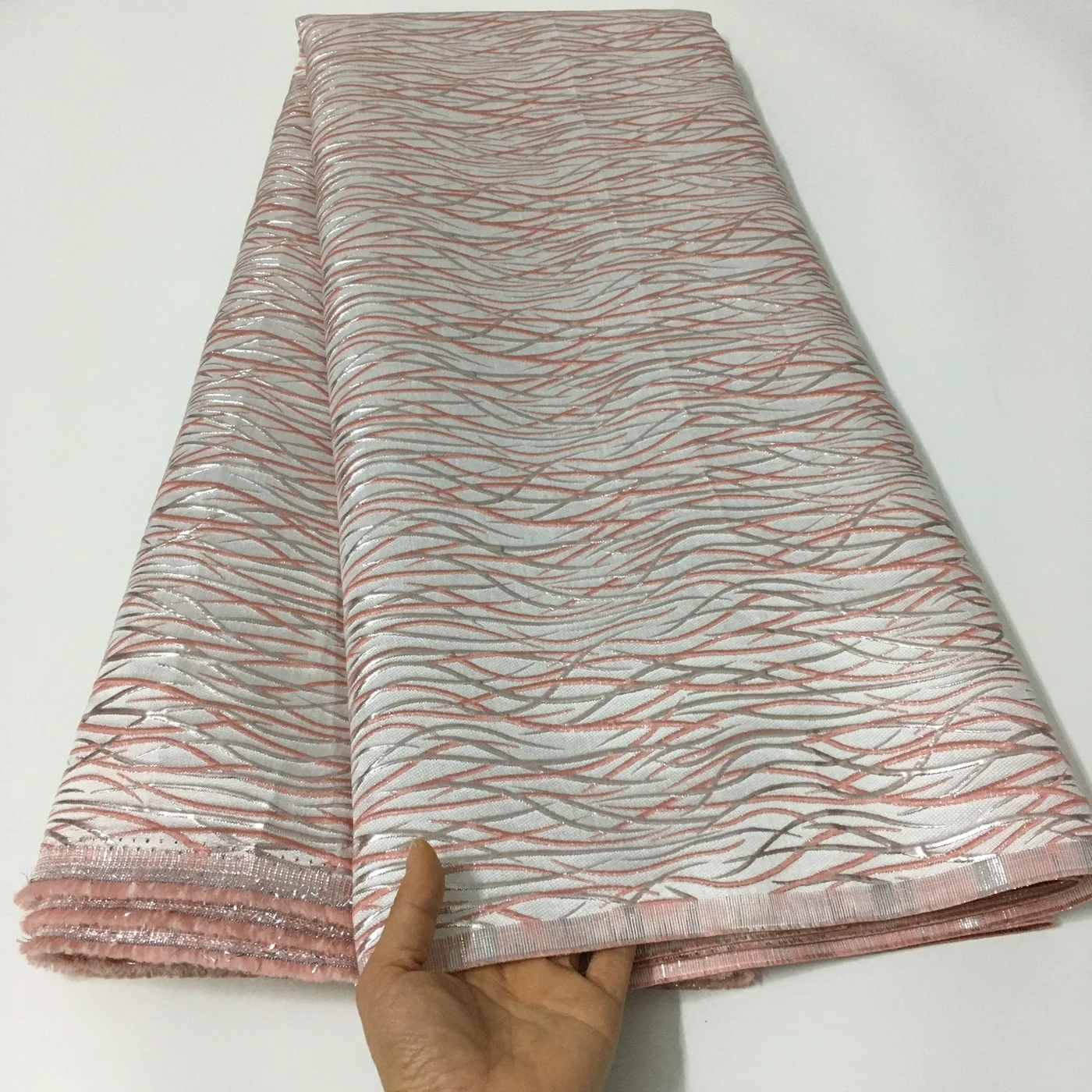 

Colorful African Brocade Lace Fabric High Quality French Jacquard Lace Fabric Embroidery Tissue Lace For Party Dress KJK21104C