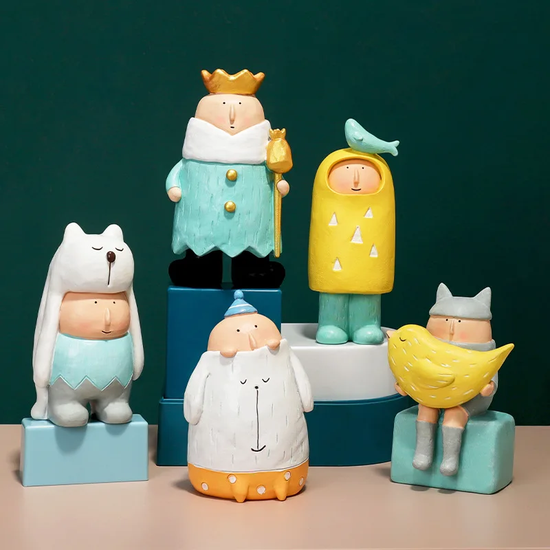 ARTLOVIN Modern Cartoon Cute Kids Figurines Colorful Animal Kingdom Figures Kids Room Decoration Accessories King Queen Dolls