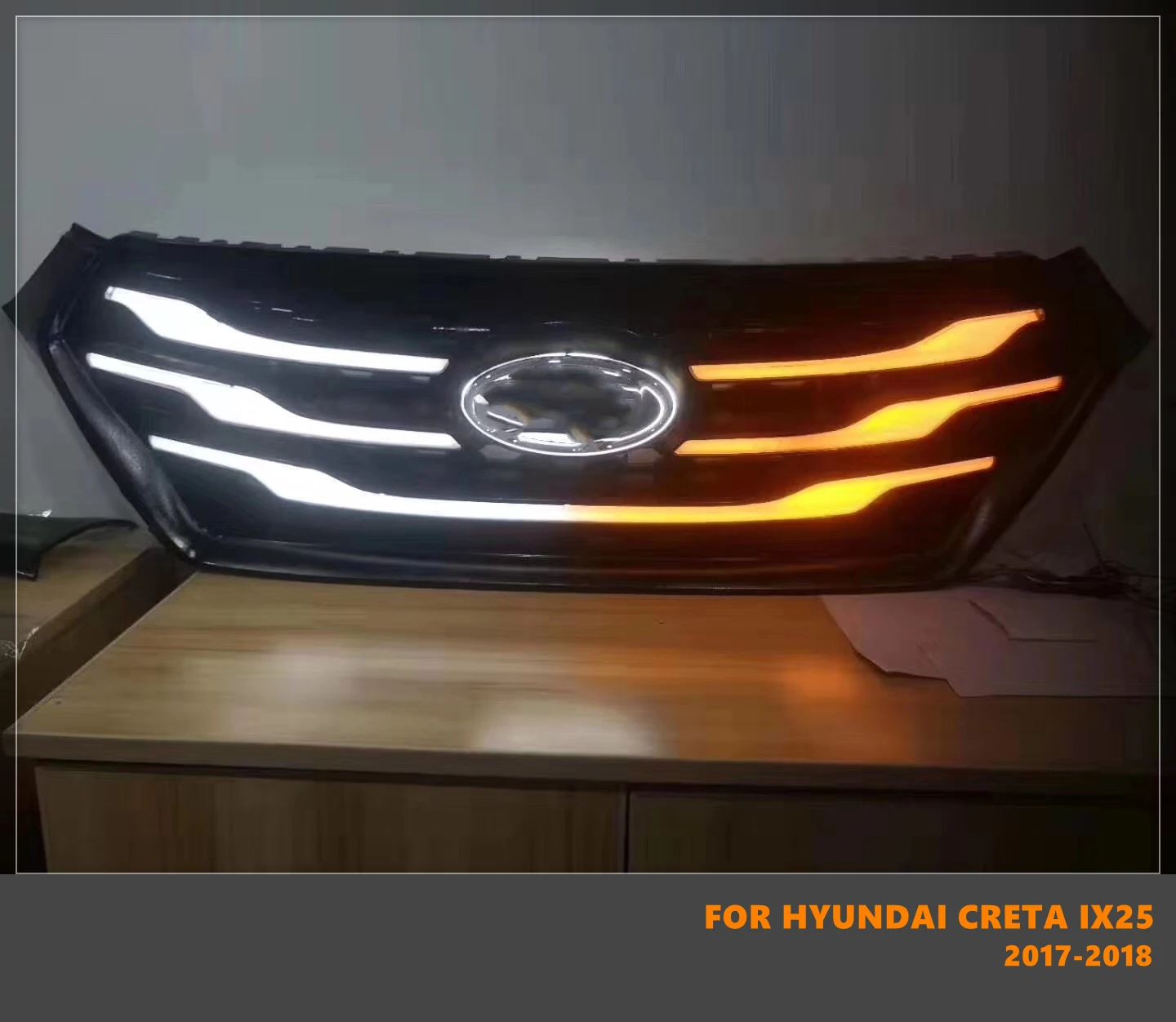 

Good Quality ABS Black Middle Grill With LED Lights Turning Lights Fit For Hyundai Creta IX25 2017-2018