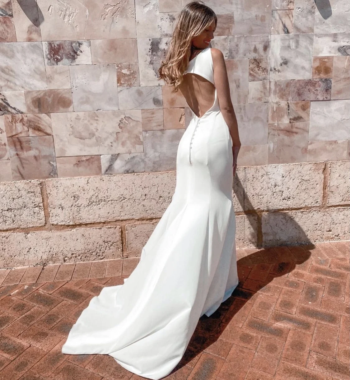 Vestido de novia sirena cuello redondo sin espalda botón crepé hasta el suelo tren de barrido Simple vestido de novia blanco largo nuevo personalizado