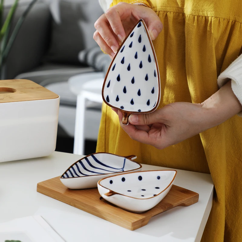 Creative Leaf Shape Seasoning Bowl Ceramic Multipurpose Small Plates Appetizers Snack Dish Sauce Kitchen Dishes Sushi Cake Tray image 4