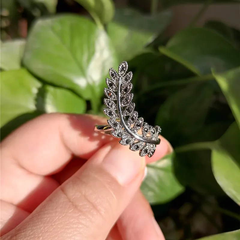 Ajojewel Original Black Rhinestone Leaf Ring Vintage Retro Chic Woman Jewelry For Fingers