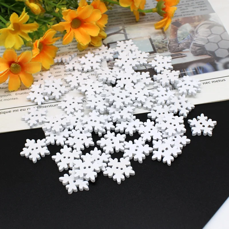 50pcs/lot White snowflakes buttons For Scrapbooking Handmade Accessories for crafts decorativos Xmas Christmas Buttons 2 Holes