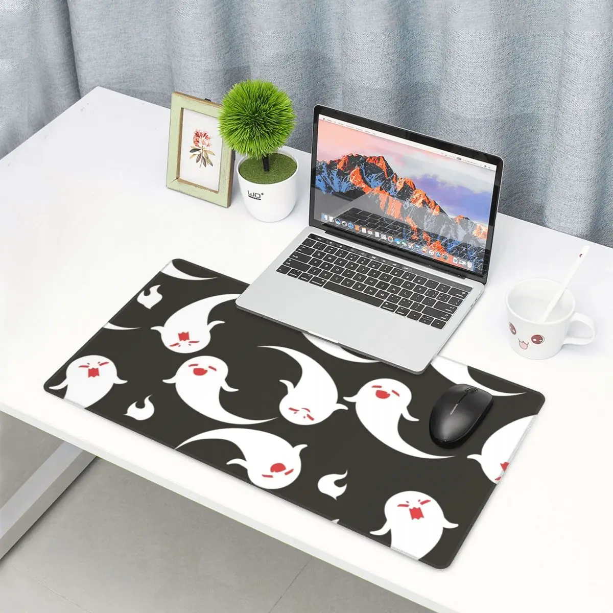 Hu Tao Ghost Genshin Impact Pattern Keyboard Table Mat Mousepad Video Game XXL Laptop Printing Gamer Mouse pad