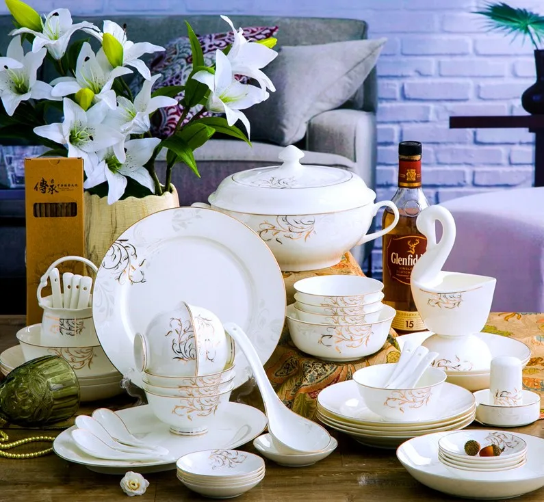 Wedding Guci bone china tableware set 56 pieces of ceramic bowl, dish, Spoon Set Gold depicting high grade European gift