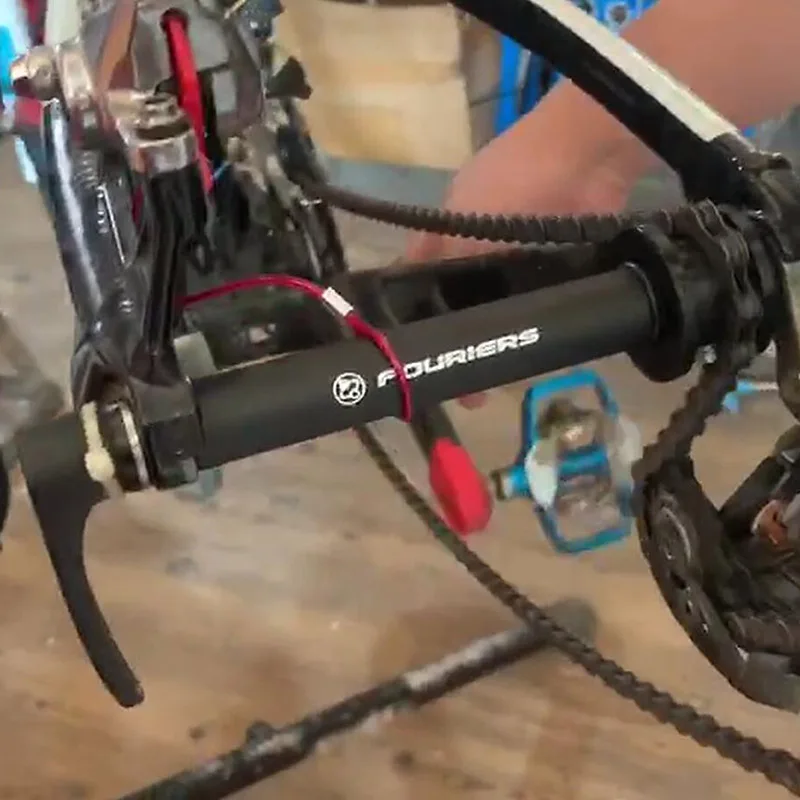 Fouriers-منظف سلسلة الفرامل الهيدروليكي ، أداة التعليق ، فتح سريع QR ، إطار الفرامل الخلفي ، حامل السلسلة