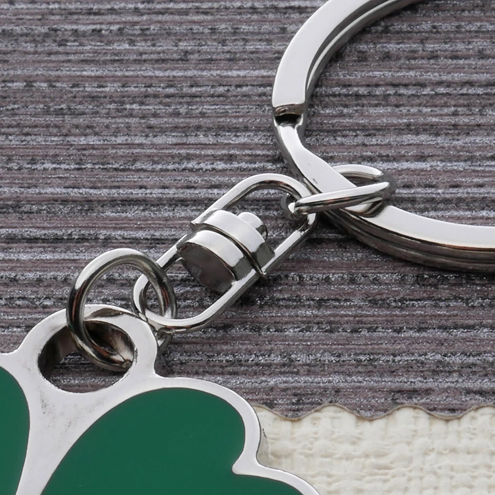 Creative Four Leaf Clover Keychain Green Color Fortune Key Chain Car Keyring Earphone Backpack Charms Bag Decor Jewelry Gifts