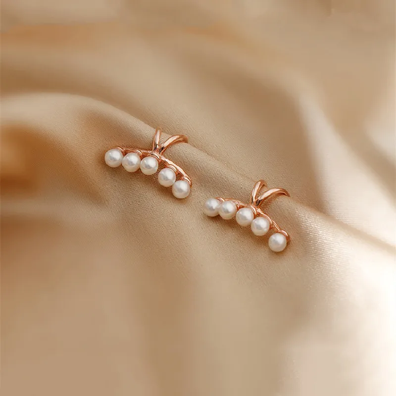 QMCOCO Silver Color Pearls Ear Bone Clip Simple Temperament Without Ear Holes Women Simple Personality Jewelry Accessories