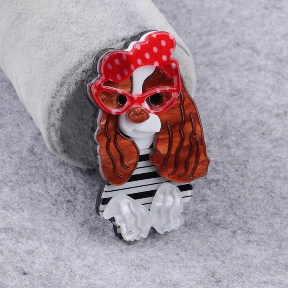 New Acrylic Cute Pet Dog Brooches For Women  Lovely Animal Cocker Spaniel With Glasses Brooch Pins Lapel Badges Fashion Jewelry