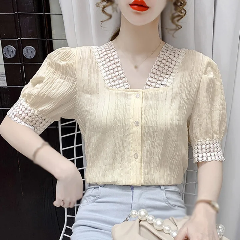 Summer New Women Short Sleeve Shirt New Fashion Single Breasted Pleated Bubble Sleeve Lace Blouse Femael Tops