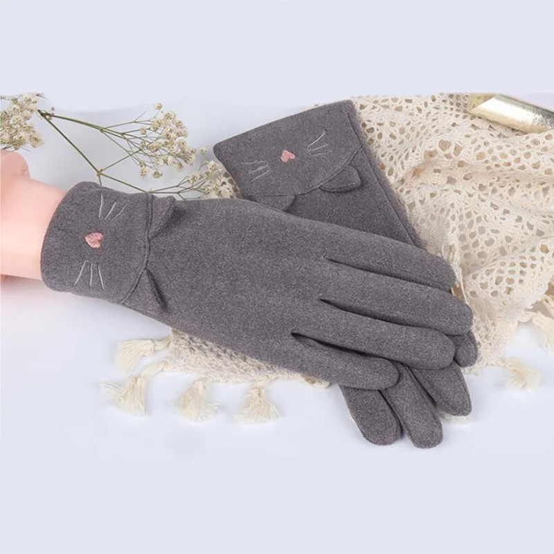 Female Autumn Cute Rabbit Cat Embroidery Gloves Cashmere Elastic  Driving Gloves Women Rabbit Fur Thin Cycling Warm Gloves D50