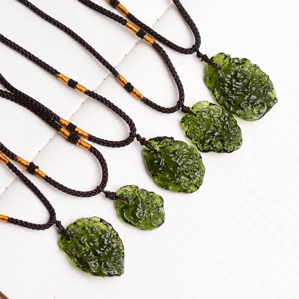 3-15g  Czech Moldavite Green Aerolites Rrystal Stone Crystal Energy Stone Pendant Natural Random Shape Necklace JKYS003