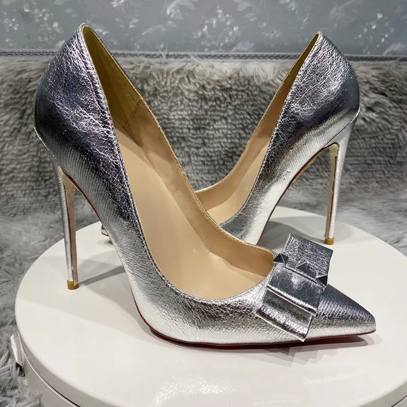 Tikicup argento opaco donna punta a punta tacco alto scarpe da festa di nozze con rivetti fiocco Sexy signore Glitter Stiletto pompe personalizza