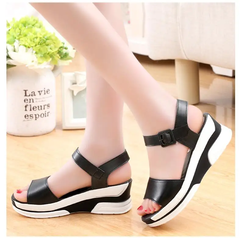 2019Summer shoes woman Platform Sandals Women Soft Leather Casual Open Toe Gladiator wedges Trifle Mujer Women Shoes Flats