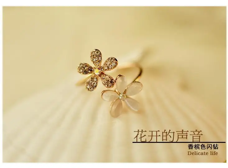 New fashion Rhinestone small daisy flower adjustable ring For Women girl Accessories  jewelry wholesale