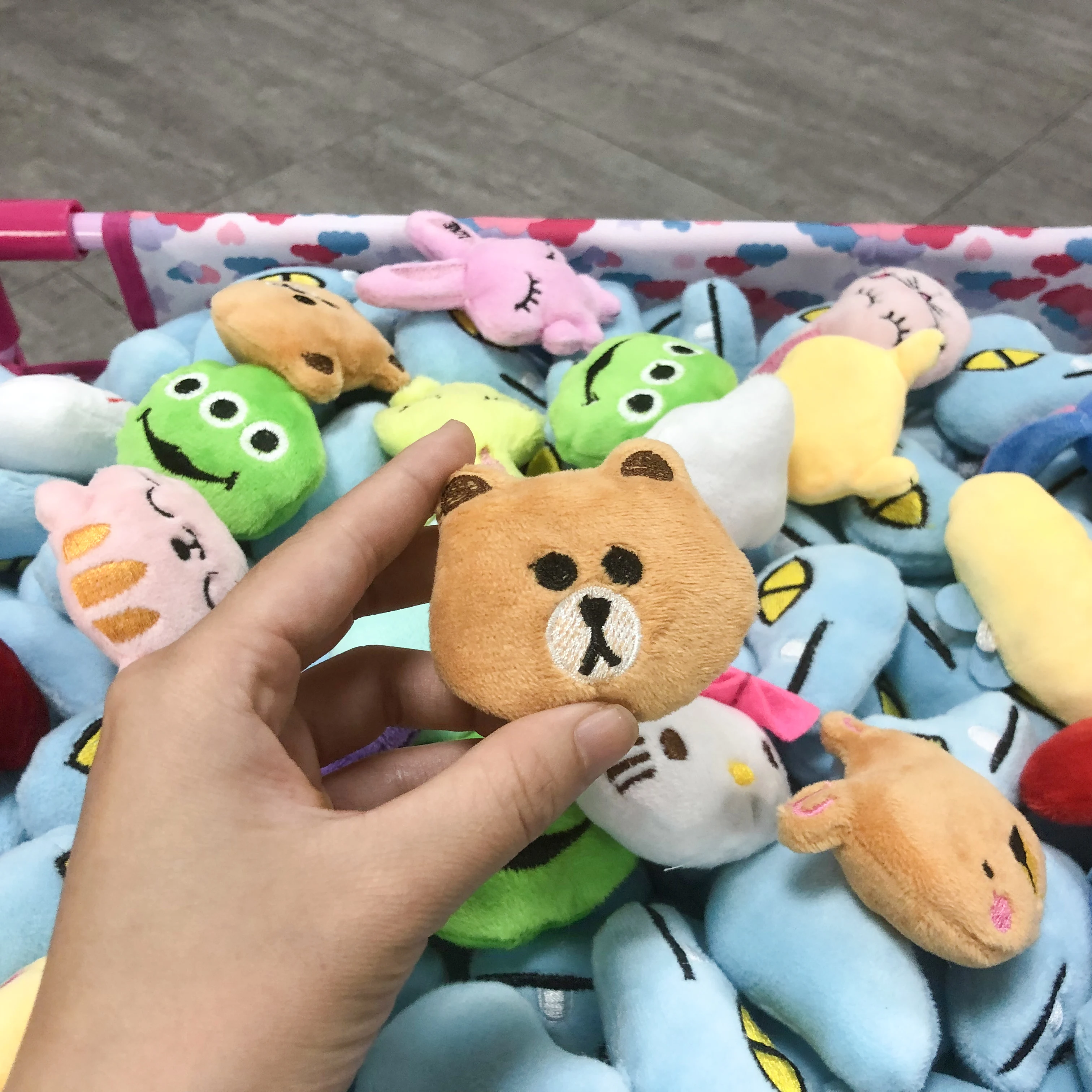 On Sale 20PC  Mini Dolls 6 * 4CM Soft Stuffed Animal Plush DIY Toy Vending machine Doll Rabbit Bear frog Small Toys For Kid Gift