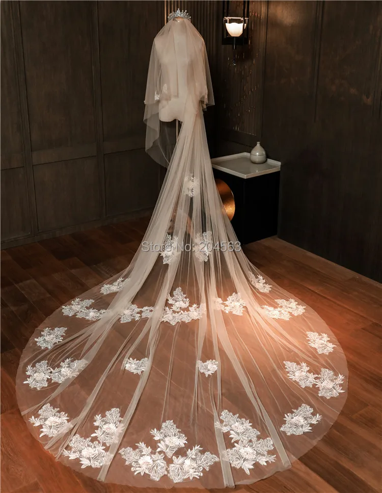 

Chic Two-Layer Luxury Lace Wedding Veil with Flowers Long Bridal Veils with Comb Wedding AccessoriesJD2020