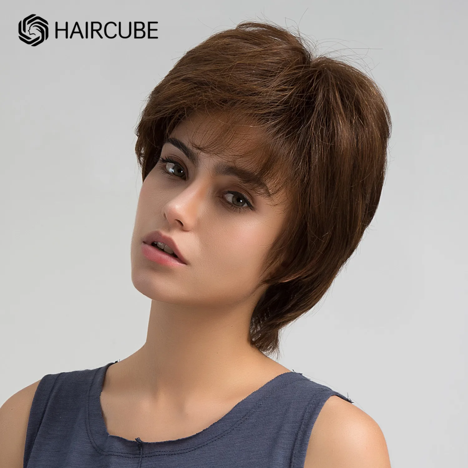 شعر مستعار قصير شعر بشري بني شوكولا من HAIRCUBE شعر مستعار للنساء شعر مستعار ذو قصة عابث مع شعر ناعم مقاوم للحرارة طبيعي بانج