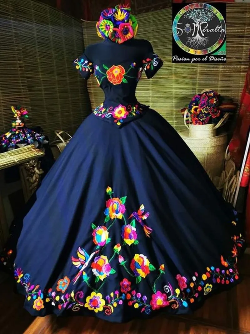 Epaules dénudées bleu marine Quinceanera robe avec broderie Vestidos Para XV Años Sweet 16 robe robe de soirée