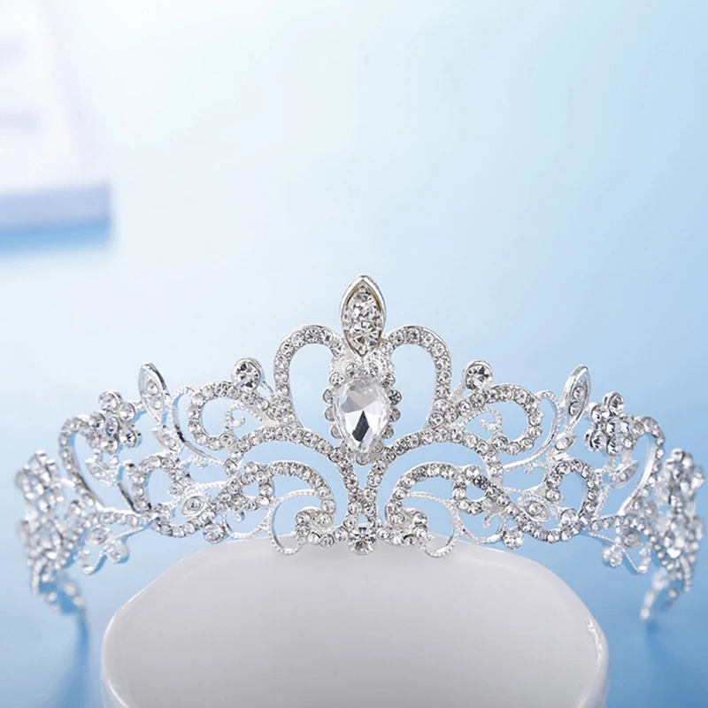 Vendita calda di alta qualità donne ragazze elegante matrimonio sposa corona copricapo strass diademi regalo carino per la festa di compleanno di