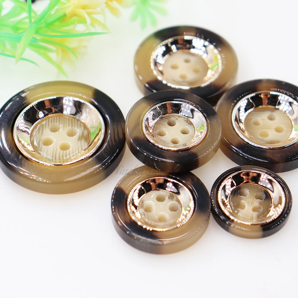 18mm - 30mm 4 Holes Amber Broad Edge Concave Military Trench Coat Buttons For Sewing Classic Imitation Horn Resin Coat Butckles