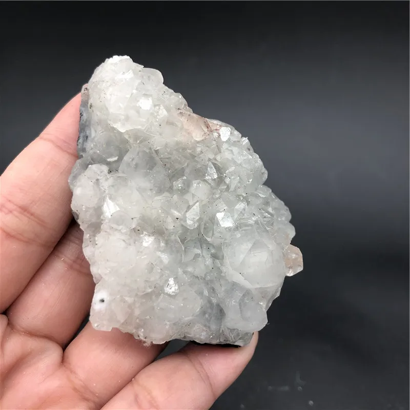 0.12kg Natural crystal fish-eye mineral specimens are arranged specimen home decorative stone collection and appreciation