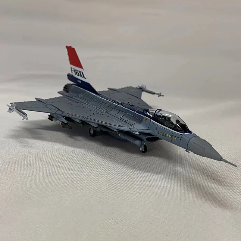 Diecast 1/144 scala US Air Force F16XL F-16XL XL-1 lega Fighter Aircraft Model Metal Toys aereo per esposizione da collezione
