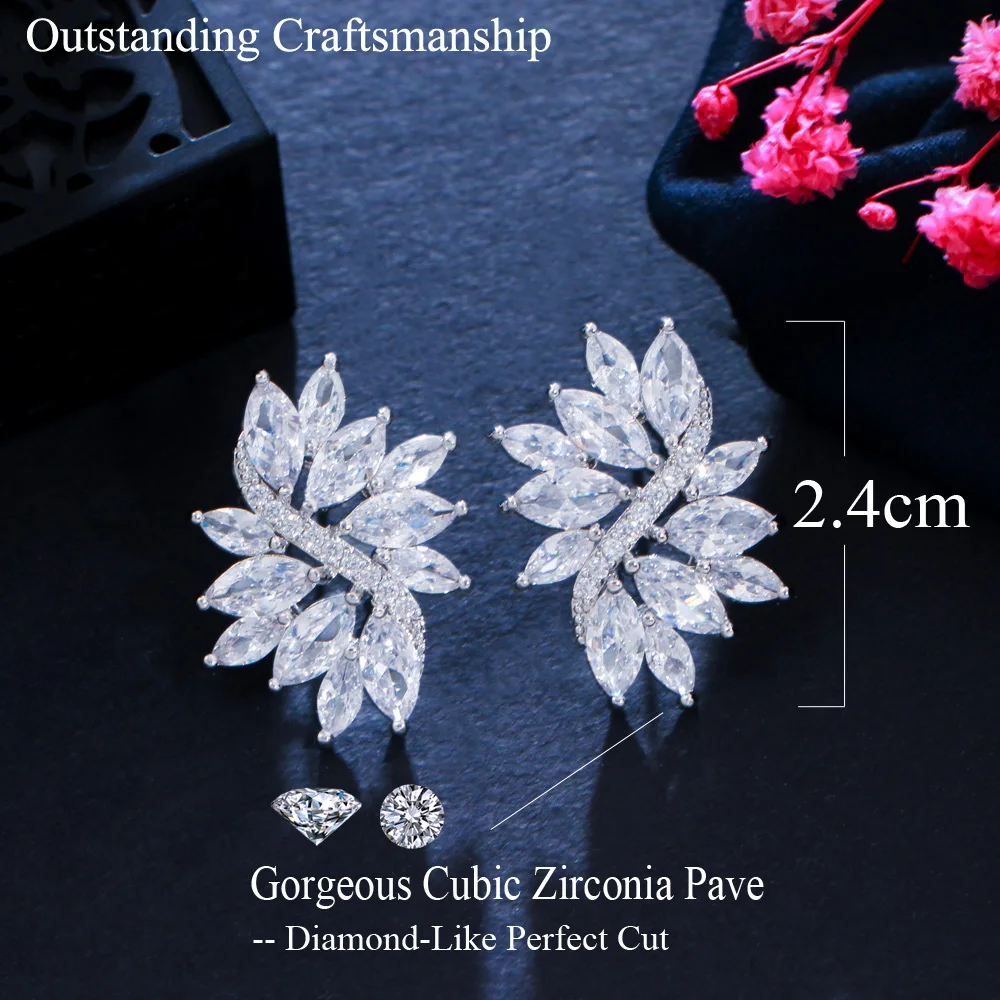 CWWZircons 2022 New Fashion Silver Color Cubic Zirconia Big Ice Flower Stud Earrings for Women Classic Party Jewelry Gift CZ115