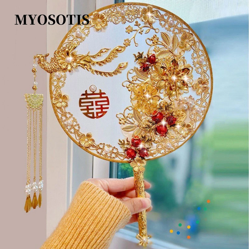 Elegance Vintage Red Gold Bride Bouquet Chinese Traditional Round Palace Hand Held Fan For Wedding Bouquet