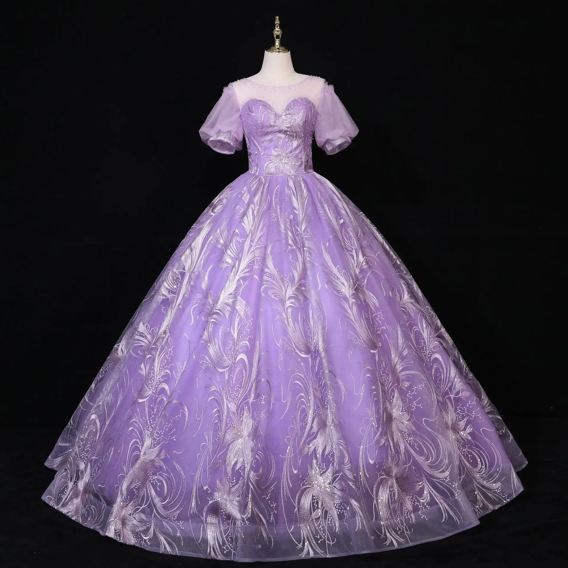 Vestido de fiesta de quinceañera púrpura claro, vestido clásico de baile de graduación, manga abullonada, encaje de lujo, con cuentas de perlas