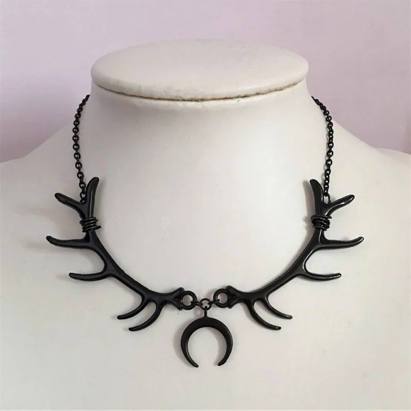 Goth Black Horn Crescent Antlers Necklace Moon Emo Grunge Gothic Pendant Creepy Statement Jewelry Women Gift Punk Gorgeous Charm