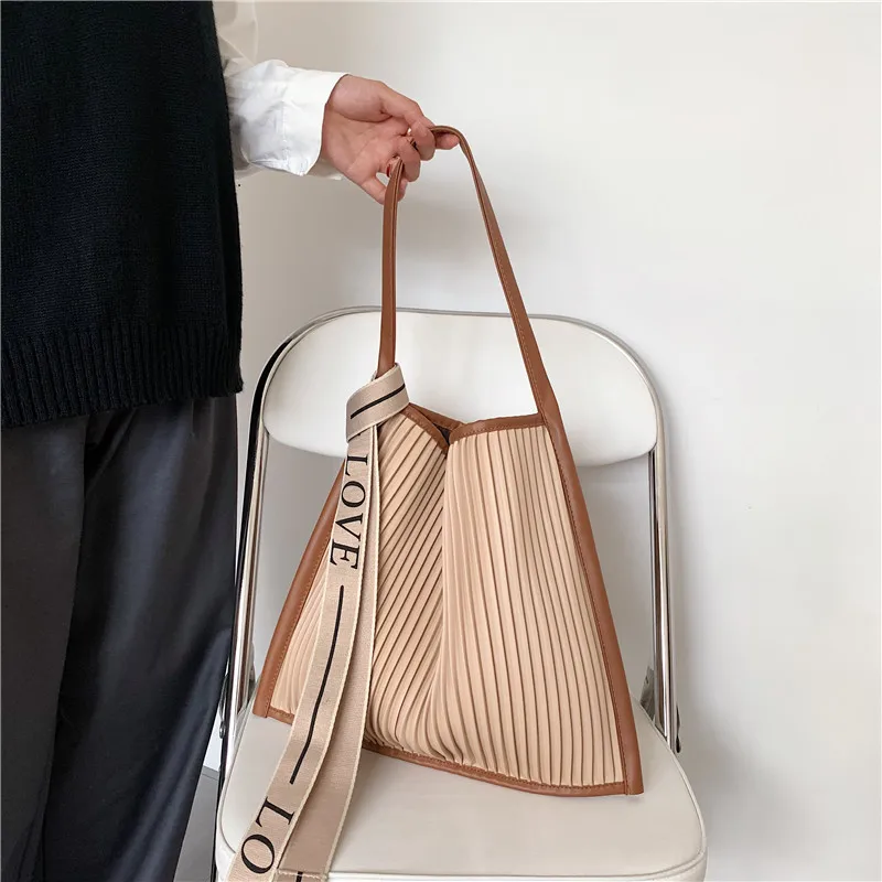 Fashion Pleated Handbags Women Shoulder Bags Bolso Brand Designer Big Bags Large Sac A Main New Square Purses Luxury Hand Bags