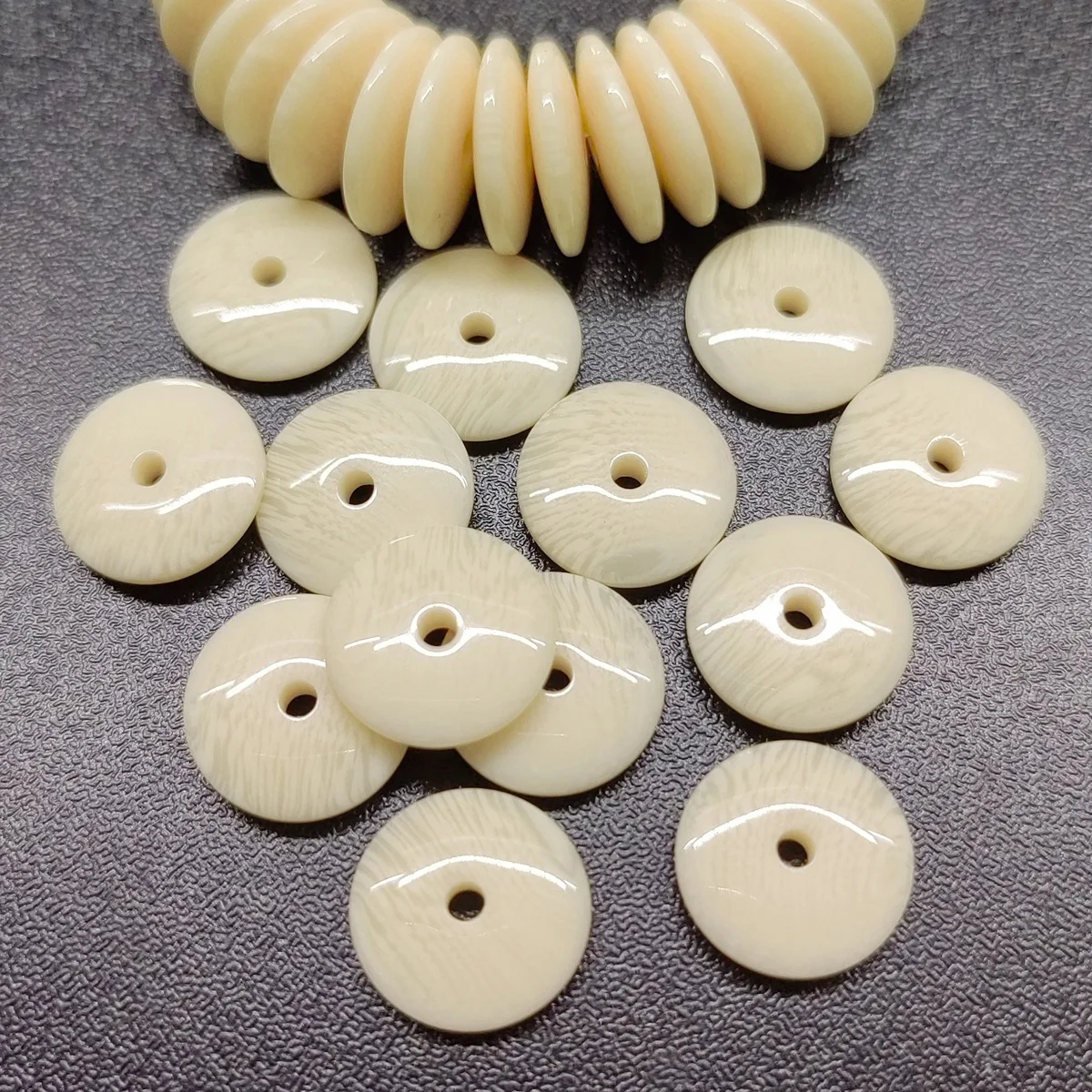 100 Stuks Beige Platte Ronde Hars Hars Imitatie Ivoor 6Mm 8Mm 10Mm 12Mm Losse Spacer Kralen groothandel Veel Voor Sieraden Maken