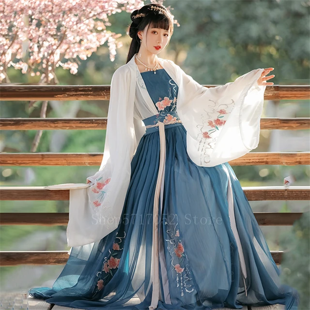 Traditional chinese female clothing store