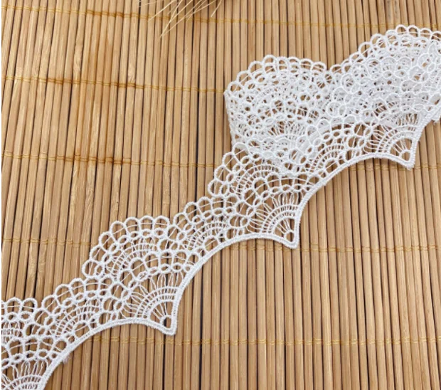 Width: 4.2cm (1.68") Embroidered Lace Trim Ivory White&Black Laces for Wedding Dress Sewing Accessories Decoration(ss-2387)