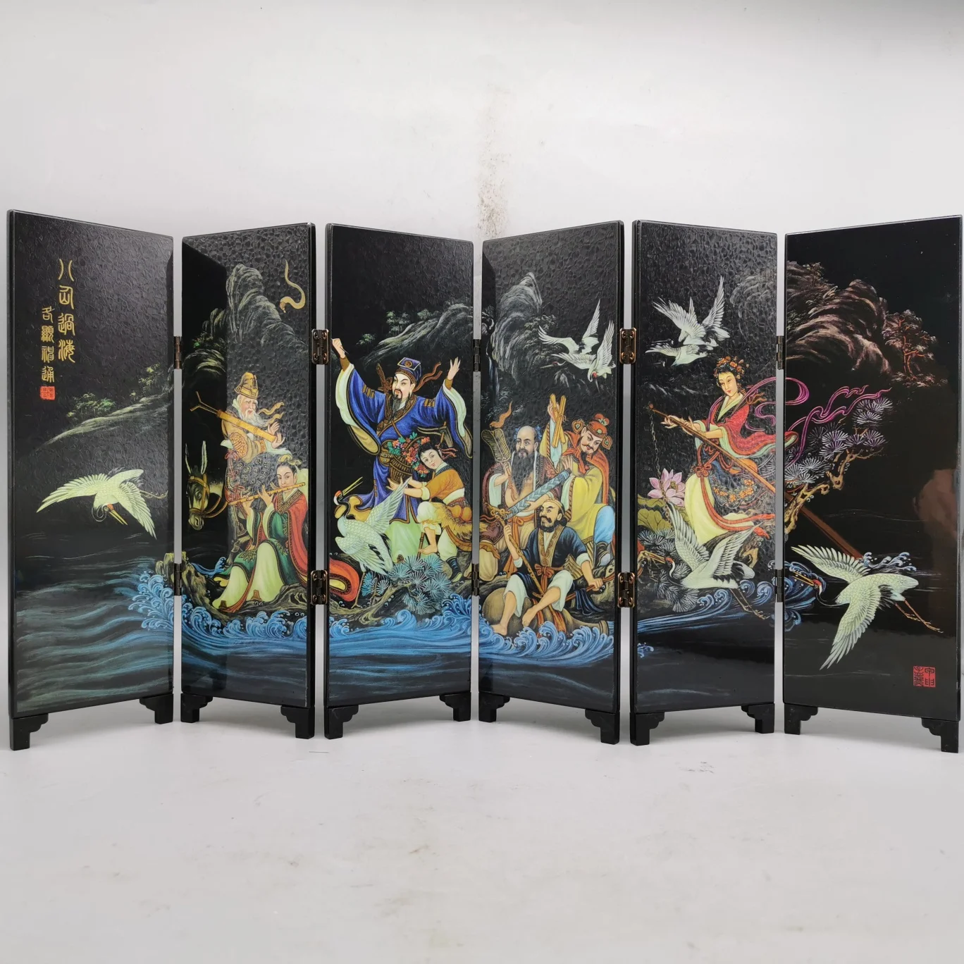 

Chinese antiques collection [Eight Immortalized Crossing the Sea] antique lacquer small screen, folding wooden ornaments home de