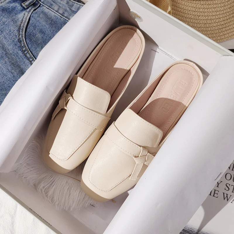 Women's slippers outdoor Women's slippers Flat Muller slippers Women's Fashion sandals 2021 new fashion leather shoes
