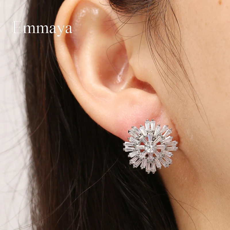 Emmaya New Fashion Delicate Snow Flake Shape Zirconia Earring Noble Jewelry For Women Hollow Out Style Ingenious Ornament