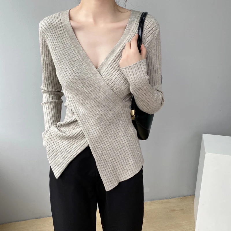 2020 Autumn V-neck Slim Split All-match Fashion Knitted Elastic Jumper Top Black Sweater For Women Fashion Tide C750