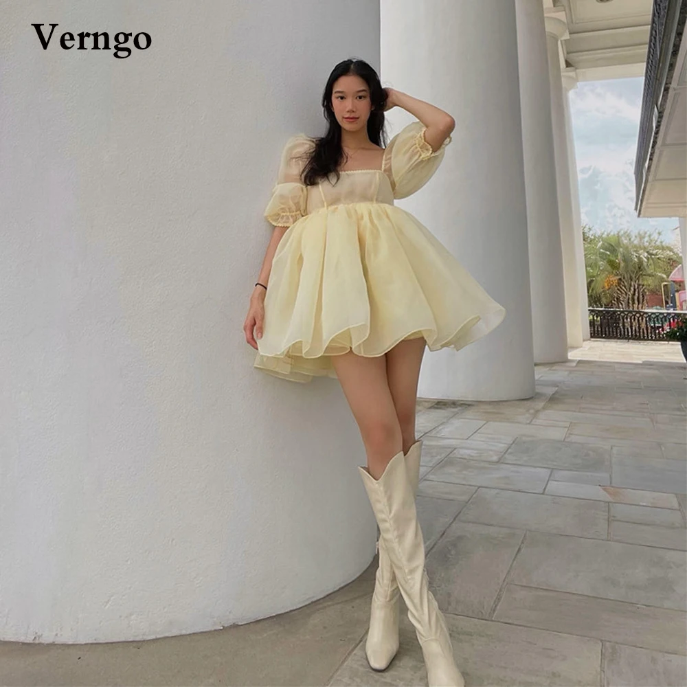 Verngo giallo rosa Organza abiti da ballo maniche corte Puf Off the Shoulder Lady Homecoming Party Dress sopra l\'abito formale al ginocchio