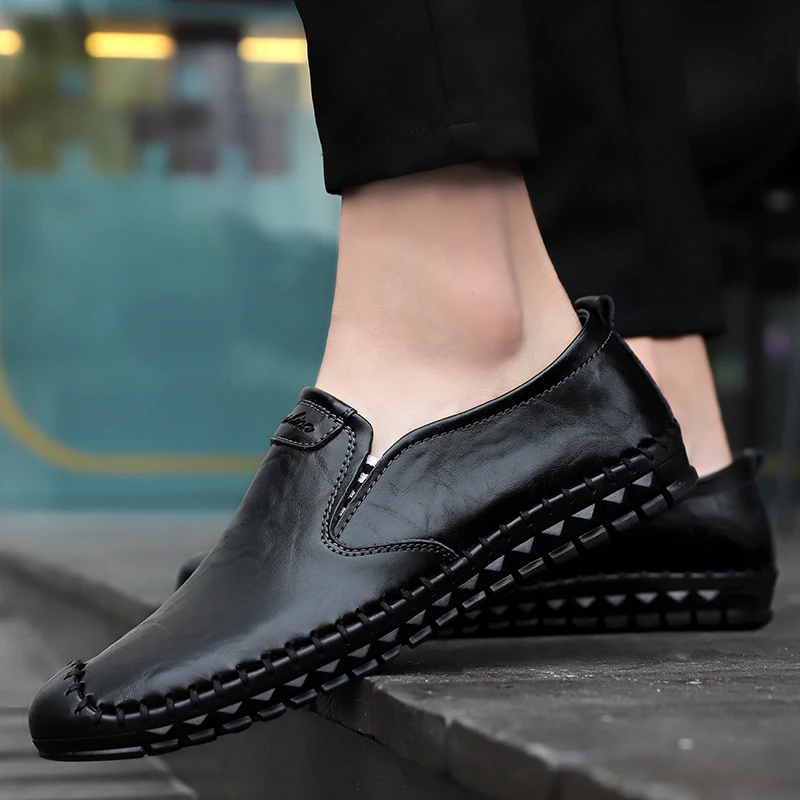 

Classic Leather Men's Loafers Luxury Men Casual Shoes handmade Moccasins Breathable Slip on black Driving Shoes Plus Size 38-48